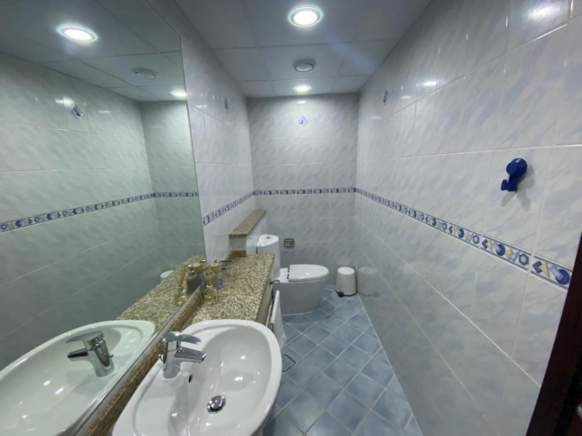 One Bedroom Apartment With Pool & Gym Near Marina Dubai Exterior photo